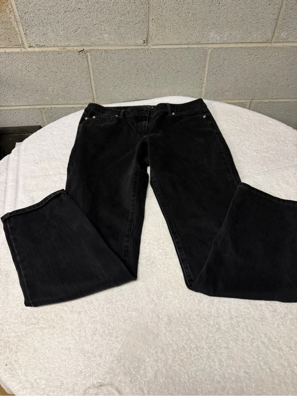 I. McLaughlin Women's Black Straight-Leg Jeans size 12